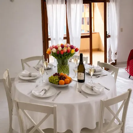 Oltremare Davanti La Maddalena (Sassari)